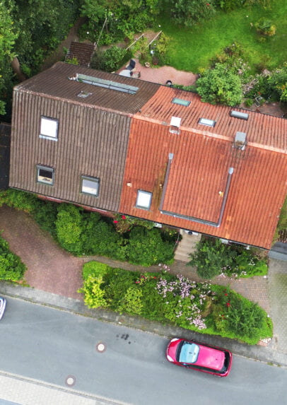 Vogelperspektive Straßenseite beim Umbau Einfamilienhaus in NRW Vogelperspektive Straßenseite beim Umbau Einfamilienhaus in NRW