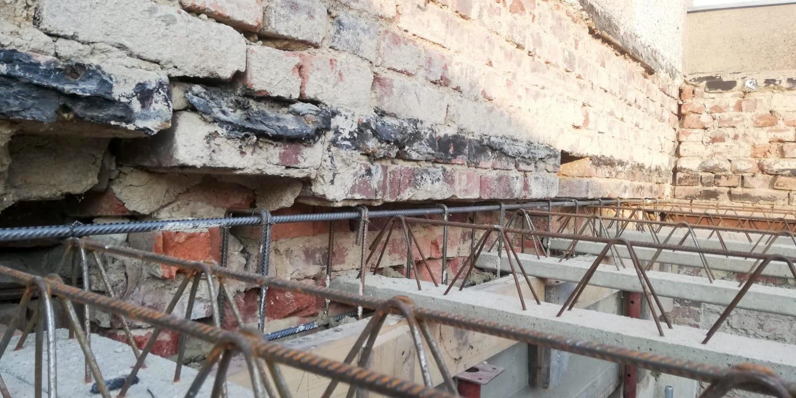 Ziegeldeckensystem (Ziegelträger) bei einem Umbau eines Mehrfamilienhauses in Chemnitz (Sachsen) Ziegeldeckensystem (Ziegelträger) bei einem Umbau eines Mehrfamilienhauses in Chemnitz (Sachsen)